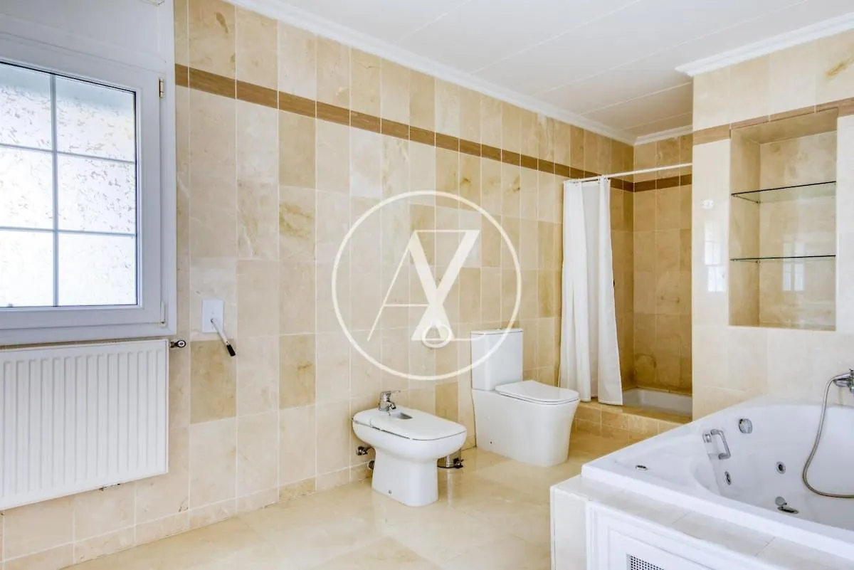 Villa De Lujo Para Tu Escapada Палау-Сабардера 0*,  Испания